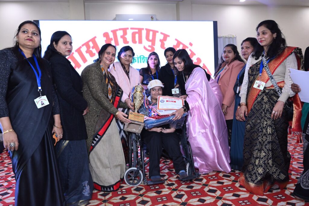 Bharatpur News: भरतपुर में दिव्यांग टैलेन्ट एवं फैशन शो 2.0 का आयोजन,120 से अधिक दिव्यांग प्रतिभागियों लिया भाग