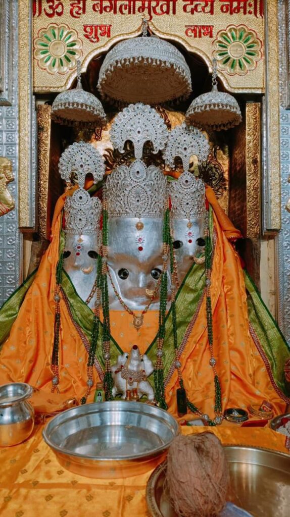 आज का राशिफल 25 दिसंबर 2024: पंचांग और 12 राशियों का भविष्यफल: कर्क, मीन, और कुंभ के लिए शुभ समाचार