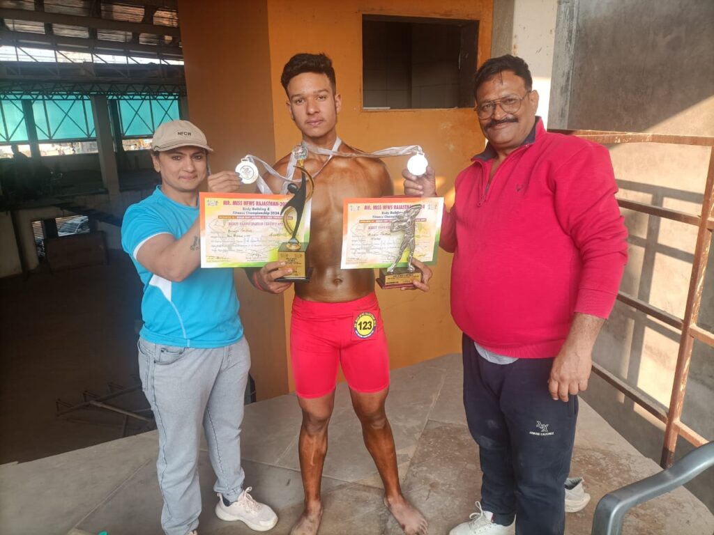 Bharatpur News: 70 किलो वैट कैटिगरी मे सिल्वर मैडल प्राप्त विशेष फौजदार बने मिस्टर राजस्थान