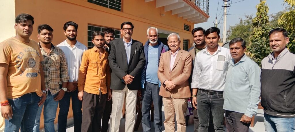पूर्व मंत्री व भरतपुर विधायक डॉ. सुभाष गर्ग ने शहरी व ग्रामीण क्षेत्रों का किया तूफानी दौरा
