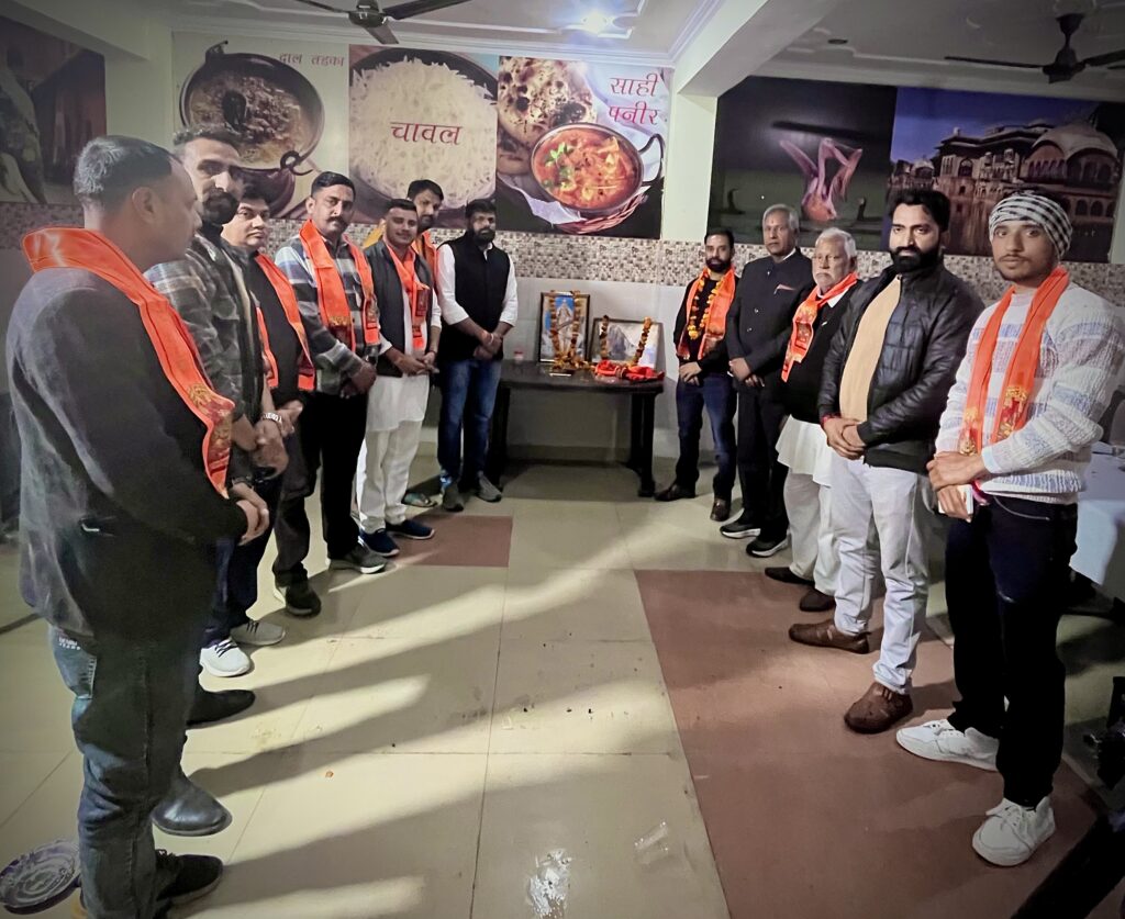 Bharatpur News: बसंत पंचमी के अवसर पर गुरुजनों का सम्मान समारोह का आयोजन किया