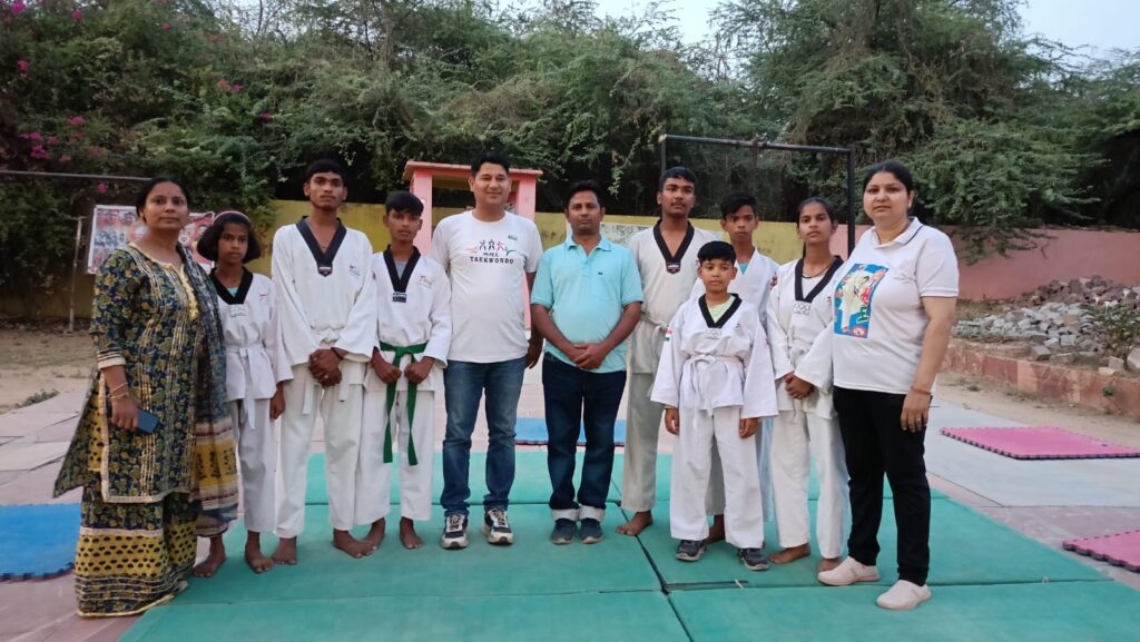 जन संवाद यात्रा के तहत भरतपुर में पूर्व सीएम वसुंधरा राजे जी की योजनाओं का प्रचार-प्रसार किया