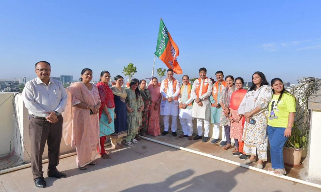 47 Years of Nation First: CM Bhajanlal Sharma hoisted the BJP flag in Jaipur, gave the message of 'service is resolution'